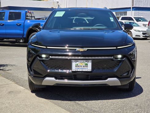 Used 2025 Chevrolet Equinox EV LT FWD image 2
