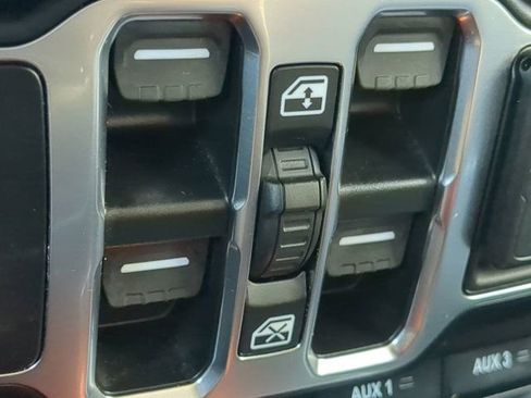 Used 2025 Jeep Wrangler Willys 4xe image 21