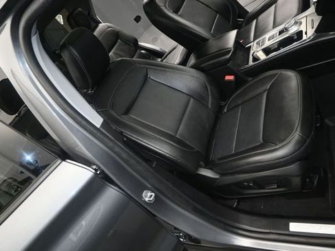 Used 2022 Ford Explorer Limited w/ Equipment Group 301A RWD image 18