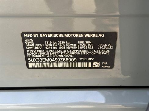 Used 2025 BMW X7 M60i image 23