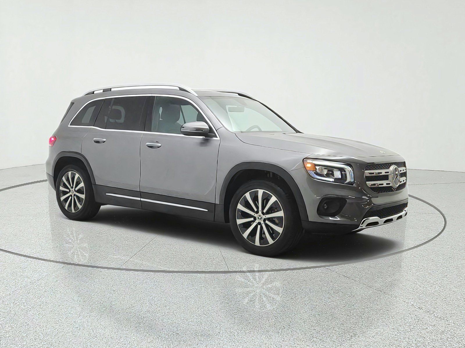 Used 2022 Mercedes-Benz GLB 250 image 3