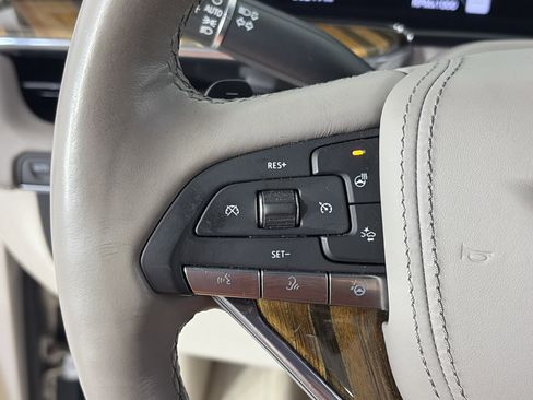 Certified 2023 Cadillac Escalade ESV Premium Luxury Platinum w/ LPO, Radiant Package AWD/4WD image 31