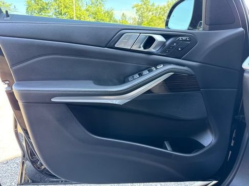 Used 2020 BMW X7 xDrive40i w/ Cold Weather Package AWD/4WD image 22