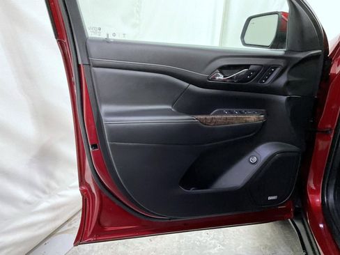 Used 2020 GMC Acadia Denali w/ Denali Ultimate Package image 10