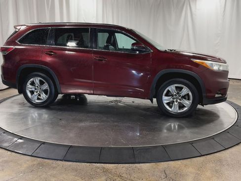 Used 2014 Toyota Highlander Limited image 2
