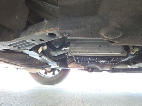 Used 2021 Ford Explorer Limited w/ Equipment Group 301A AWD/4WD image 86