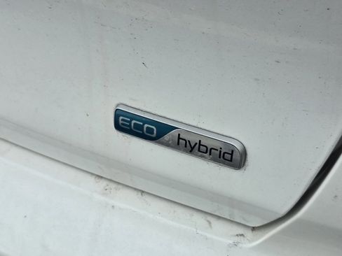 Used 2022 Kia Niro LX image 9