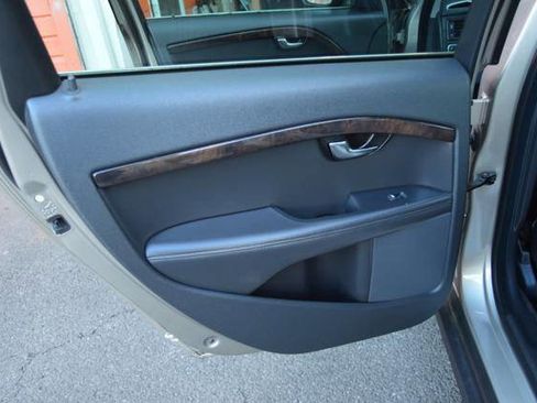 Used 2016 Volvo XC70 T5 Premier w/ Proximity Package FWD image 36