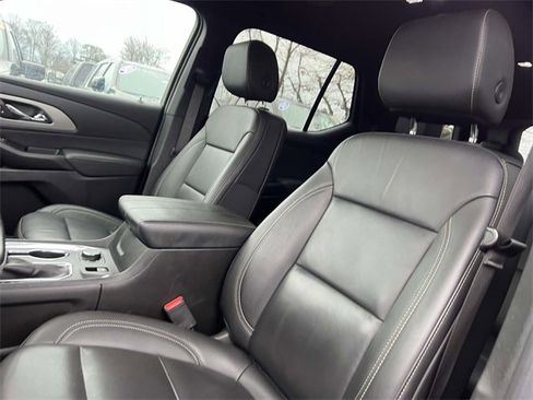 Certified 2023 Chevrolet Traverse LT w/ LPO, Floor Liner Package image 10