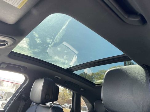 Used 2018 Porsche Macan image 11