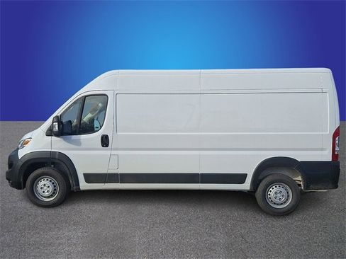 Used 2025 RAM ProMaster 2500 w/ Convenience Group image 7