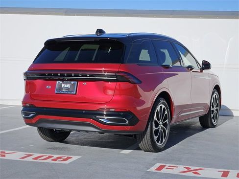 New 2026 Lincoln Nautilus Reserve image 7