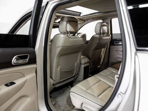 Used 2015 Jeep Grand Cherokee Overland image 45