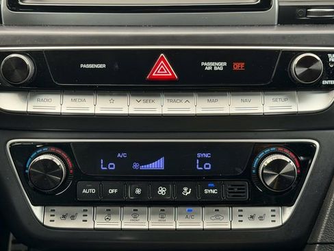 Used 2019 Hyundai Sonata Limited FWD image 18