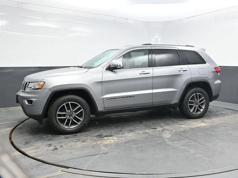 Used 2020 Jeep Grand Cherokee Limited AWD/4WD image 3