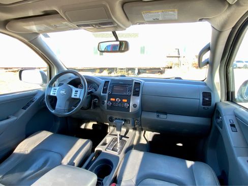 Used 2018 Nissan Frontier SL image 35