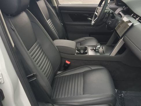 Used 2025 Land Rover Discovery Sport S image 24