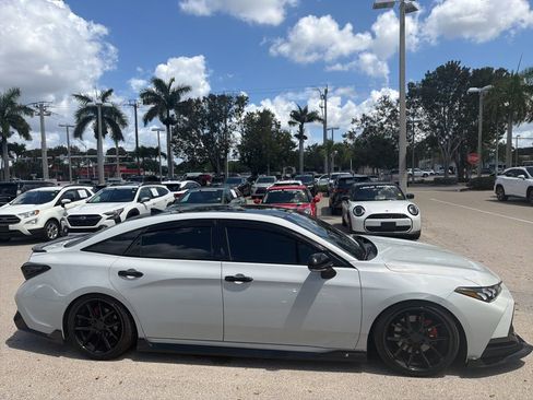 Used 2021 Toyota Avalon TRD image 3