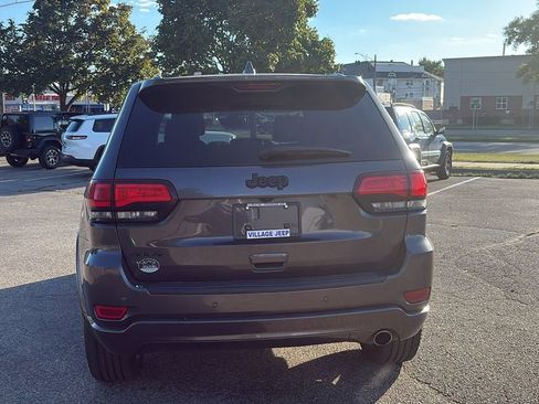 Used 2019 Jeep Grand Cherokee Altitude image 30