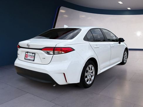 Used 2024 Toyota Corolla LE image 5