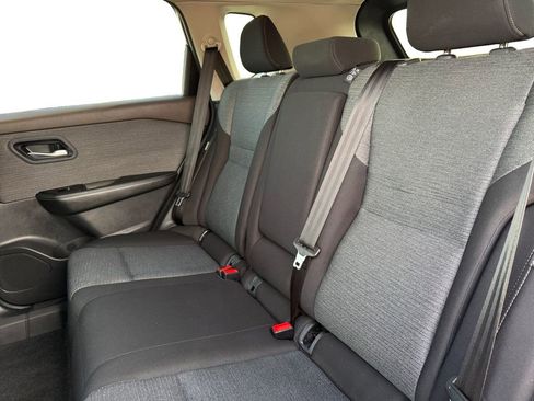 Certified 2023 Nissan Rogue SV image 14