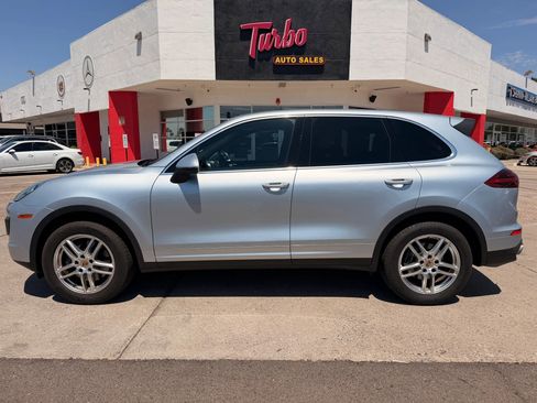 Used 2016 Porsche Cayenne AWD/4WD image 8