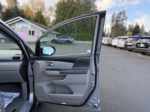 Used 2016 Honda Odyssey EX-L image 28