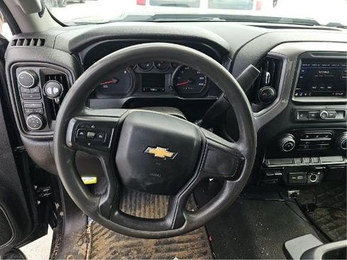 Used 2021 Chevrolet Silverado 2500 Custom w/ Custom Value Package AWD/4WD image 6