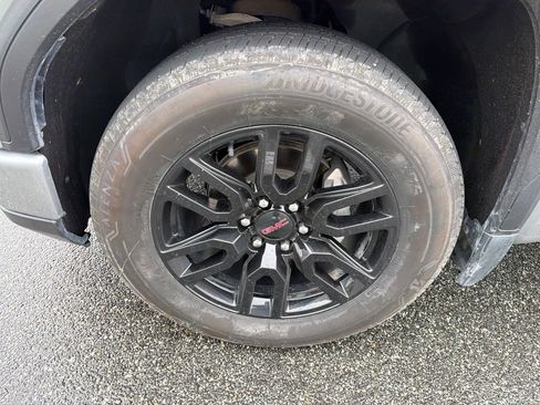 Used 2025 GMC Sierra 1500 Elevation AWD/4WD image 13