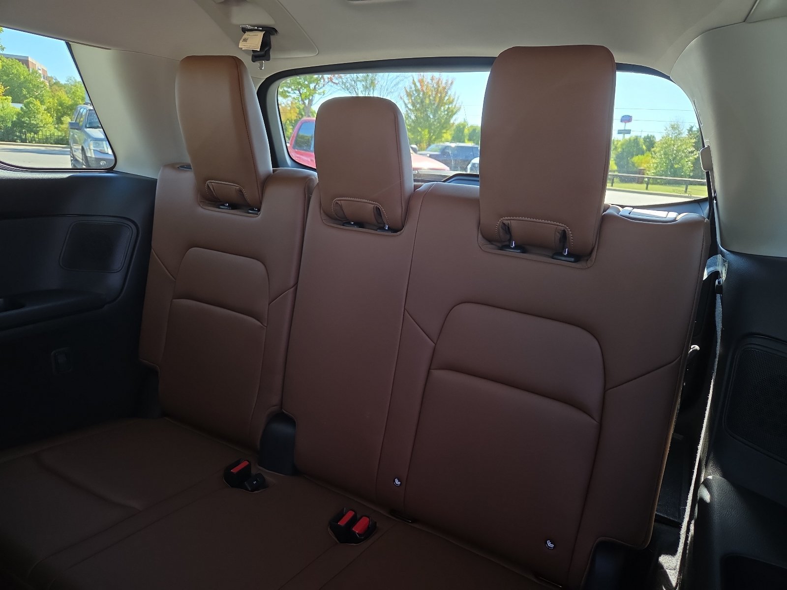 Used 2024 Nissan Pathfinder Platinum w/ Cargo Package AWD/4WD image 11