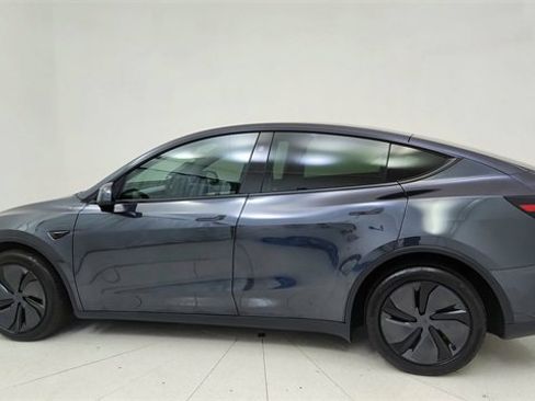Used 2026 Tesla Model Y Long Range image 4