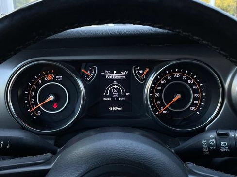 Used 2023 Jeep Wrangler Unlimited Sport AWD/4WD image 15