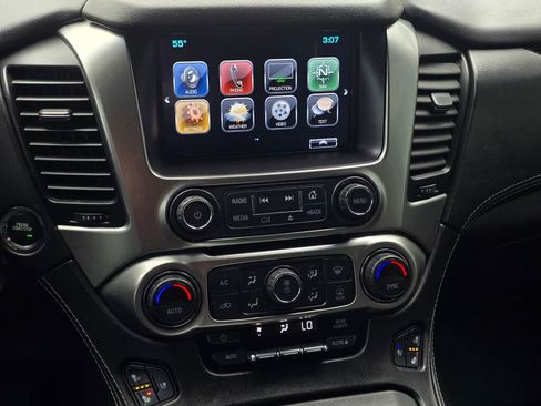 Used 2017 Chevrolet Suburban Premier image 33