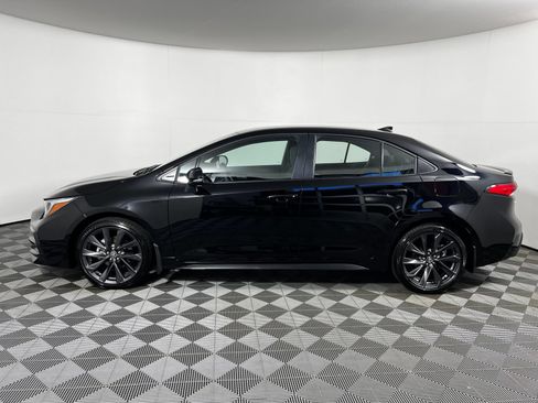 Used 2026 Toyota Corolla SE FWD image 8