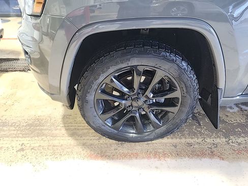 Used 2020 Jeep Grand Cherokee Altitude image 9