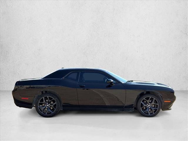 Used 2020 Dodge Challenger SXT w/ Blacktop Package RWD image 4
