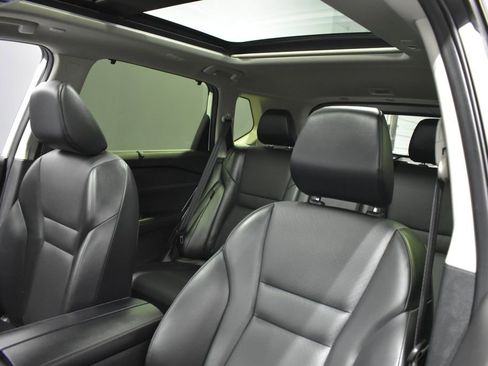 Certified 2024 Nissan Rogue SV w/ SV Premium Package image 16