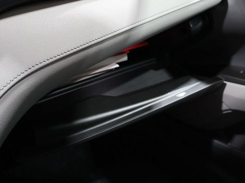 Used 2022 Toyota Camry LE AWD/4WD image 31