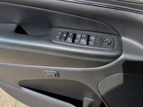 Used 2018 Jeep Grand Cherokee Limited w/ Luxury Group II image 10