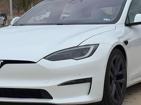 Used 2022 Tesla Model S image 4