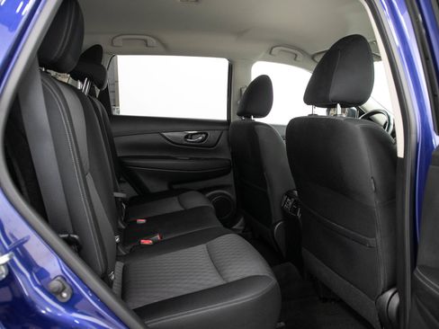 Used 2020 Nissan Rogue SV w/ Premium Package AWD/4WD image 14