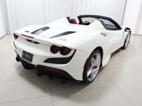 Used 2023 Ferrari F8 Tributo RWD image 9