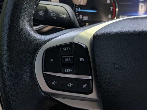 Used 2023 Ford Explorer XLT w/ Equipment Group 202A AWD/4WD image 25