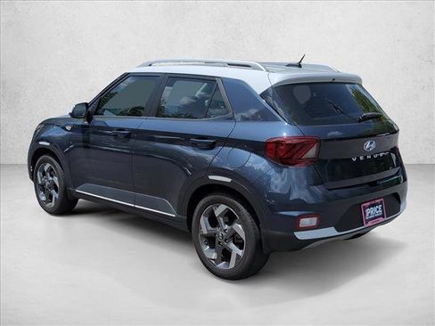 Certified 2024 Hyundai Venue Limited FWD image 7