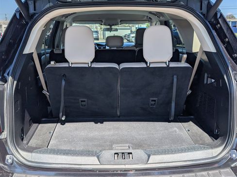 Used 2020 Ford Explorer XLT w/ Equipment Group 202A image 24