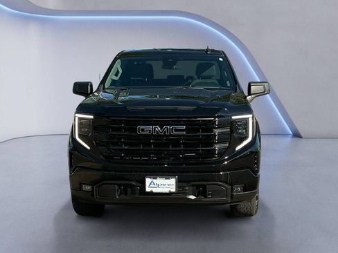 Used 2024 GMC Sierra 1500 Elevation w/ LPO, Elevation Black Package AWD/4WD image 8