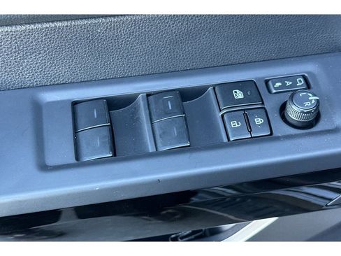 Used 2023 Toyota Tundra Limited image 12