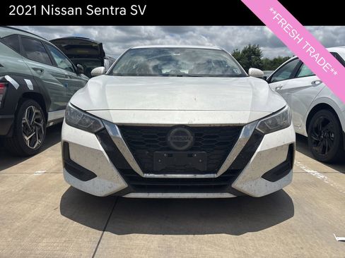 Used 2021 Nissan Sentra SV w/ SV Premium Package FWD image 2