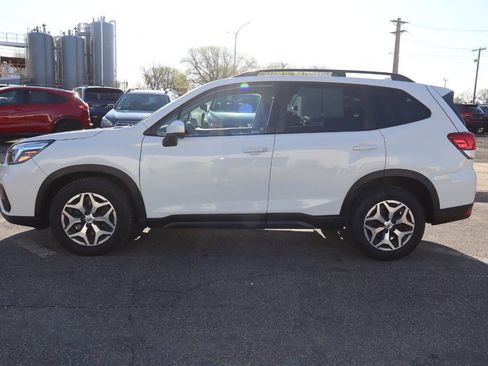 Used 2021 Subaru Forester Premium AWD/4WD image 8