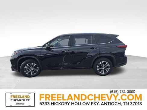 Used 2021 Toyota Highlander XLE FWD image 6